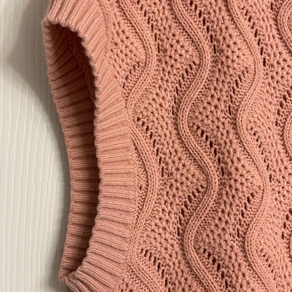 LOFT Sleeveless Tunic Sweater - Picture 4 of 8